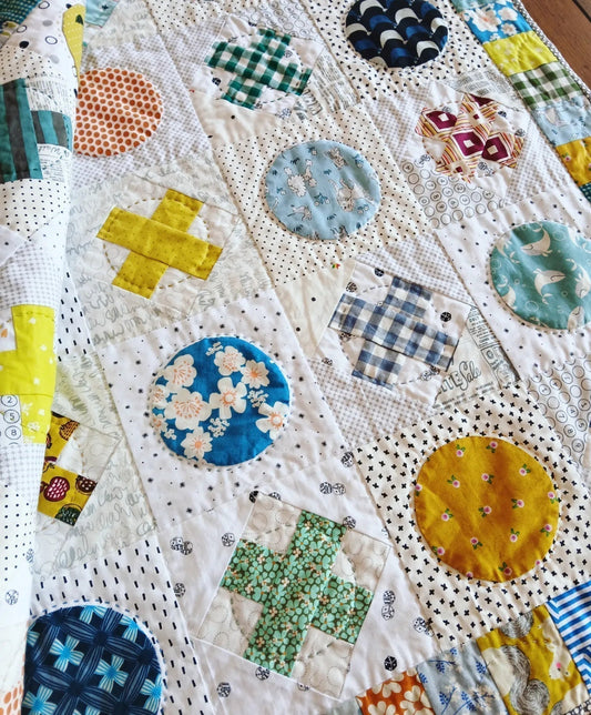 Oliver quilt machine pieced with applique circles