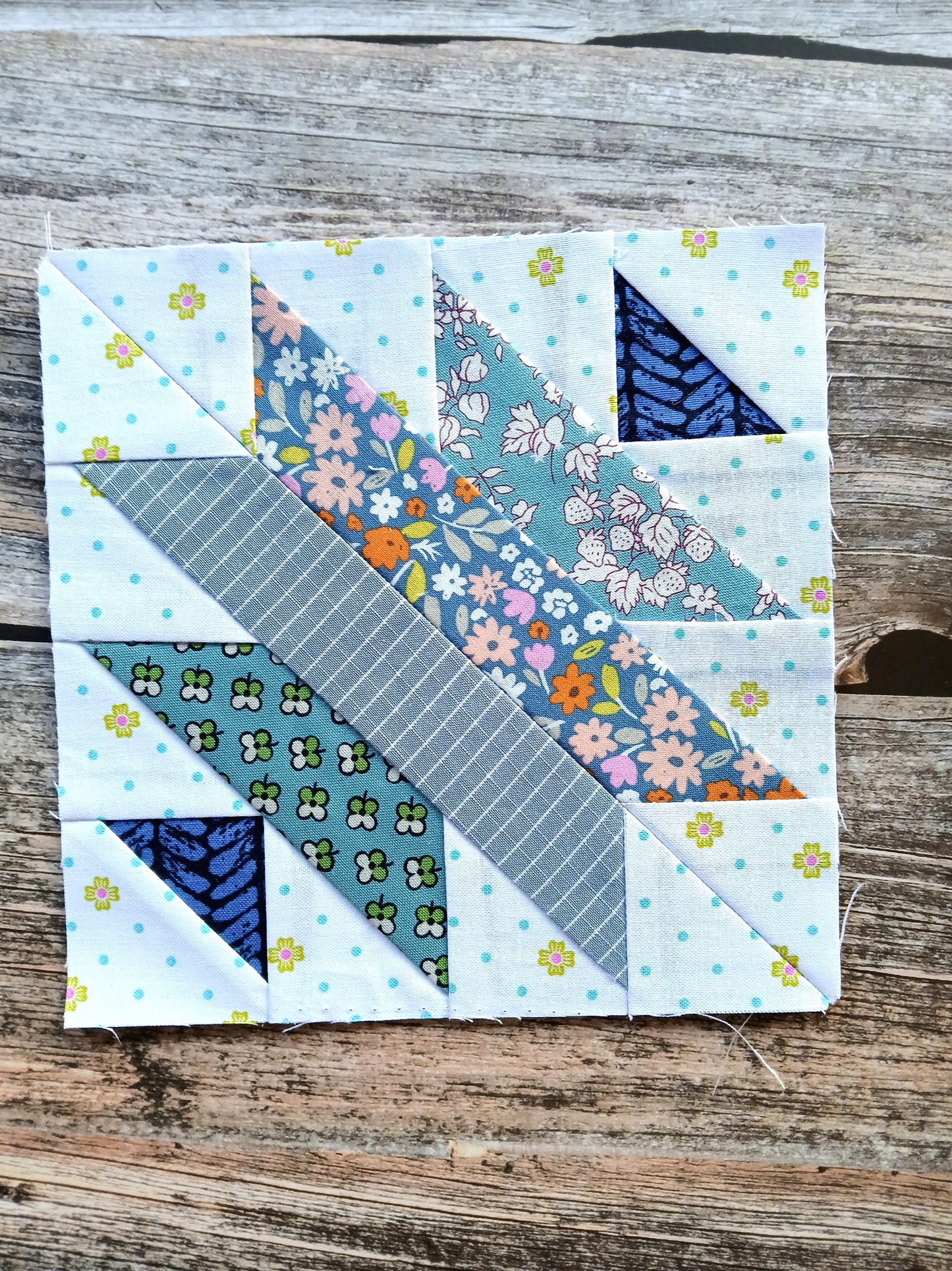 Diagonal Strips Block 3 Foundation Paper Piecing (FPP) Pattern