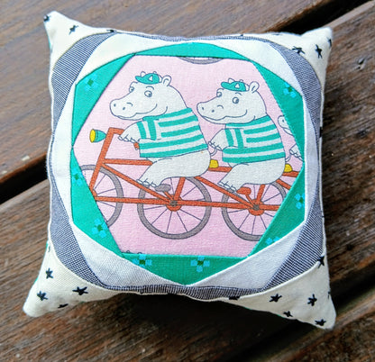 Hexie Twist Pincushion foundation paper piecing pattern