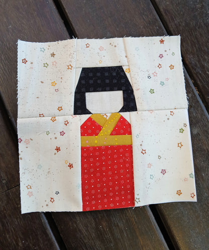Kokeshi Doll Foundation Paper Piecing (FPP) Pattern