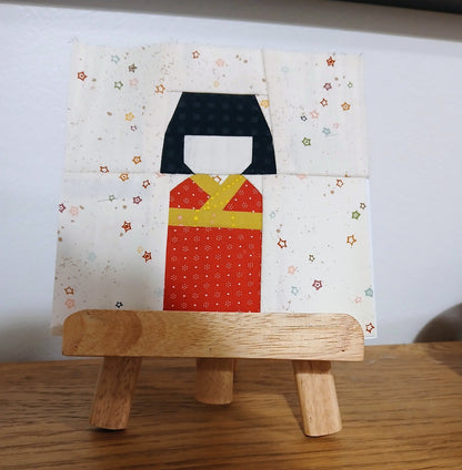 Kokeshi Doll Foundation Paper Piecing (FPP) Pattern