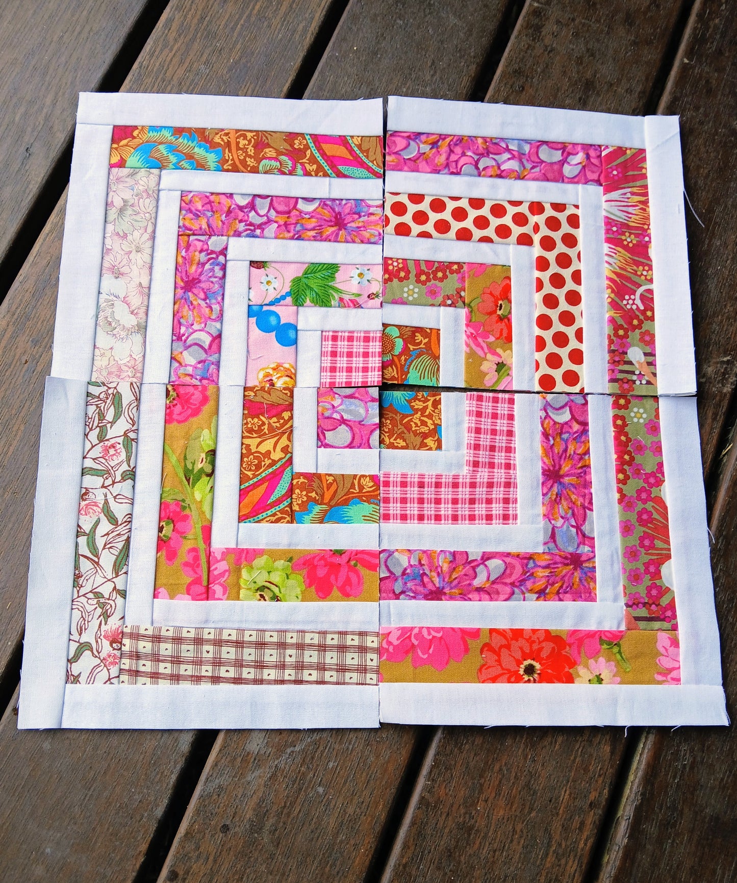 Quarter Log Cabin Block 2 Foundation Paper Piecing (FPP) Pattern