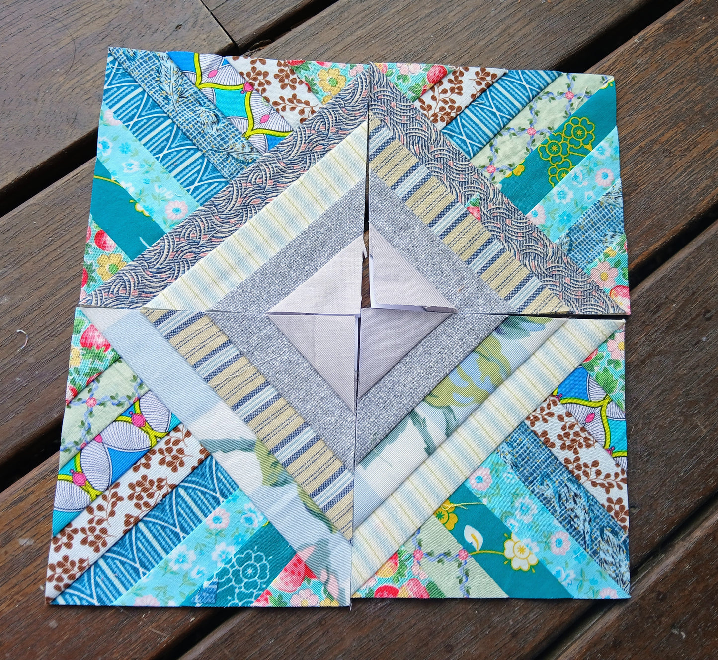 String Half Square Triangle Block 4 Foundation Paper Piecing (FPP) Pattern