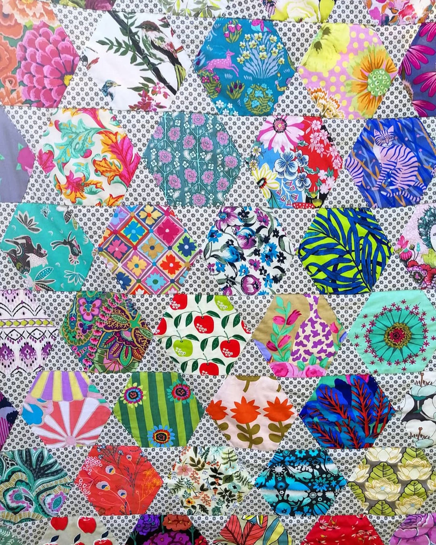 Another Story quilt pattern, hexagon quilt, ispy quilt, pdf quilt pattern Digital Download