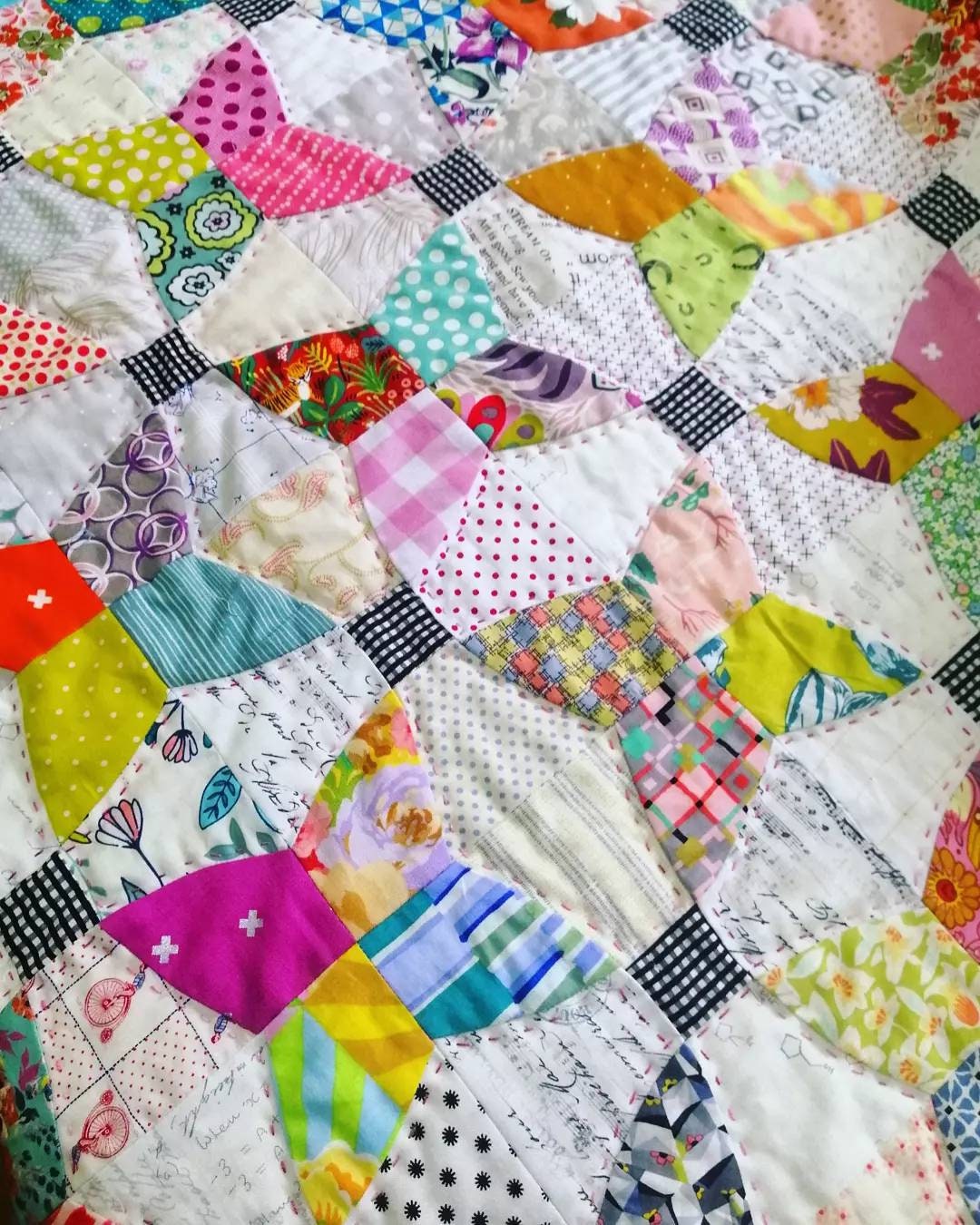 Buttons and Bows quilt pattern, PDF quilt pattern, scrap quilt pattern Digital Download