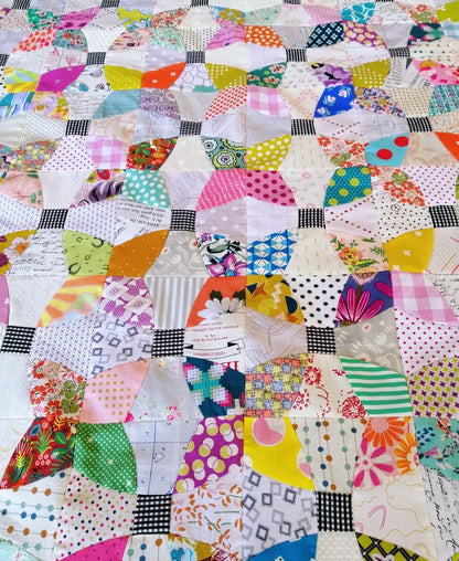 Buttons and Bows quilt pattern, PDF quilt pattern, scrap quilt pattern Digital Download