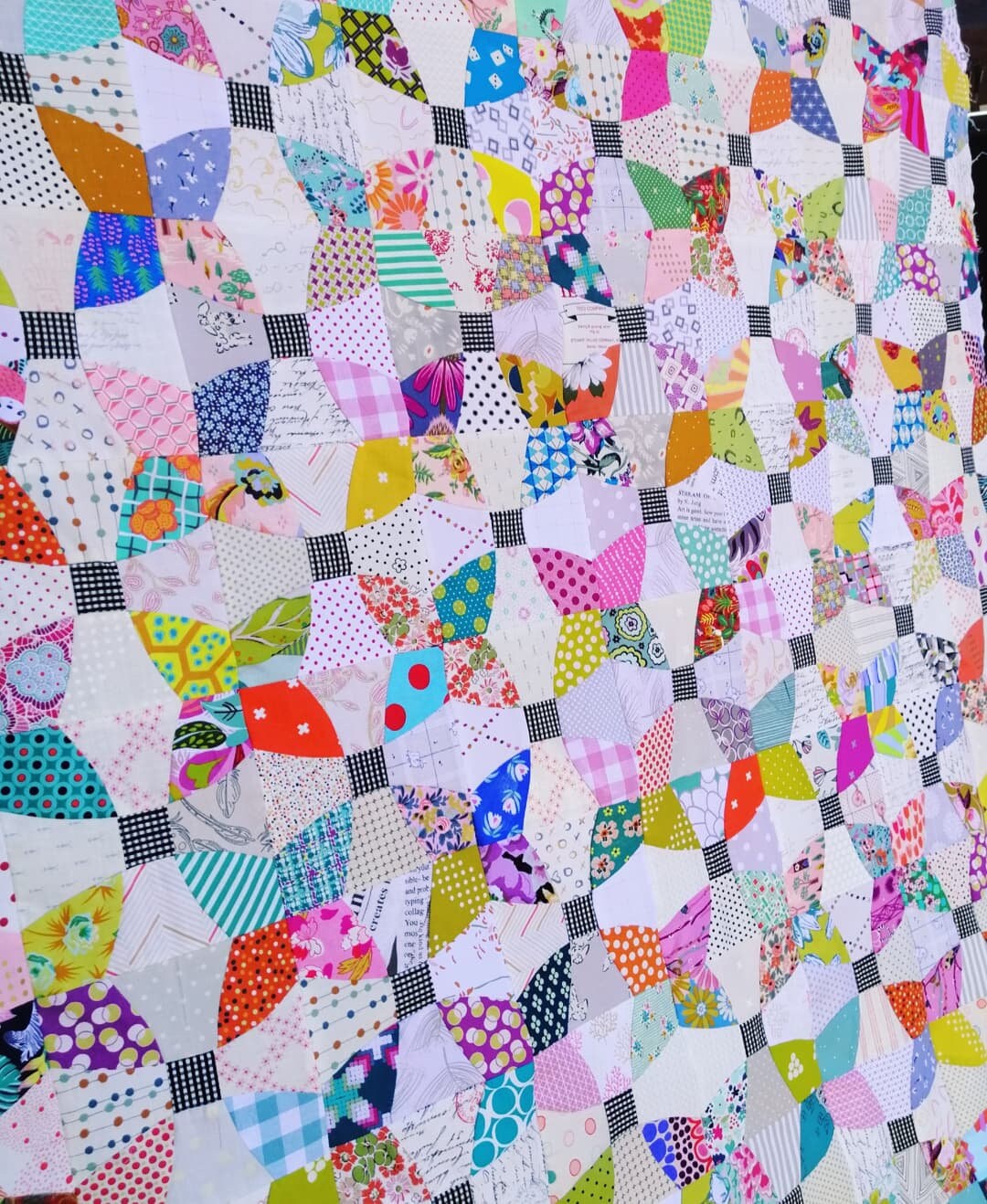 Buttons and Bows quilt pattern, PDF quilt pattern, scrap quilt pattern Digital Download