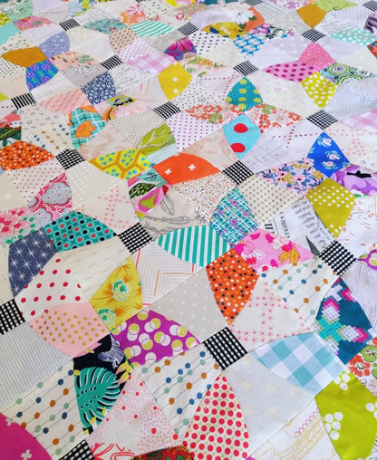 Buttons and Bows quilt pattern, PDF quilt pattern, scrap quilt pattern Digital Download