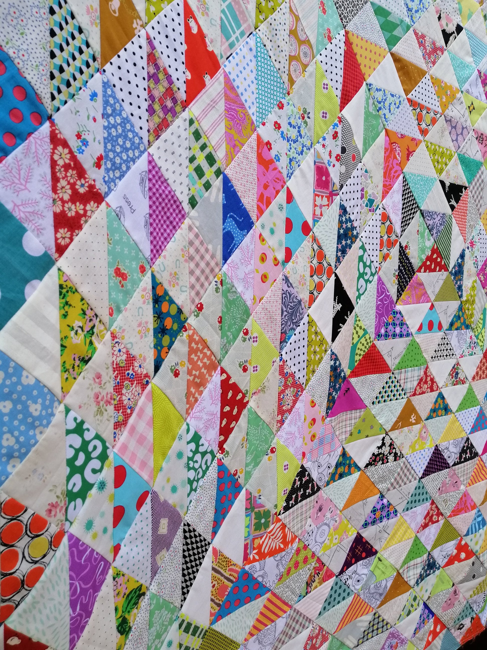 Breaking the Waves PDF scrap quilt pattern Digital Download