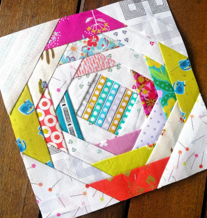 Simple Pineapple Foundation Paper Piecing FPP quilt block pattern Digital Download