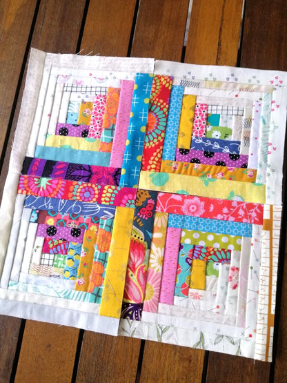 Off Centre Log Cabin FPP foundation paper piecing || Curved log cabin Digital Downloadquilt block pattern