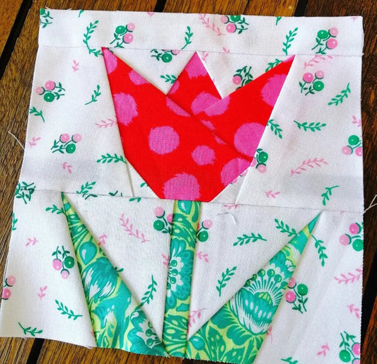 Tulip FPP Foundation Paper Piecing quilt block pattern Digital Download