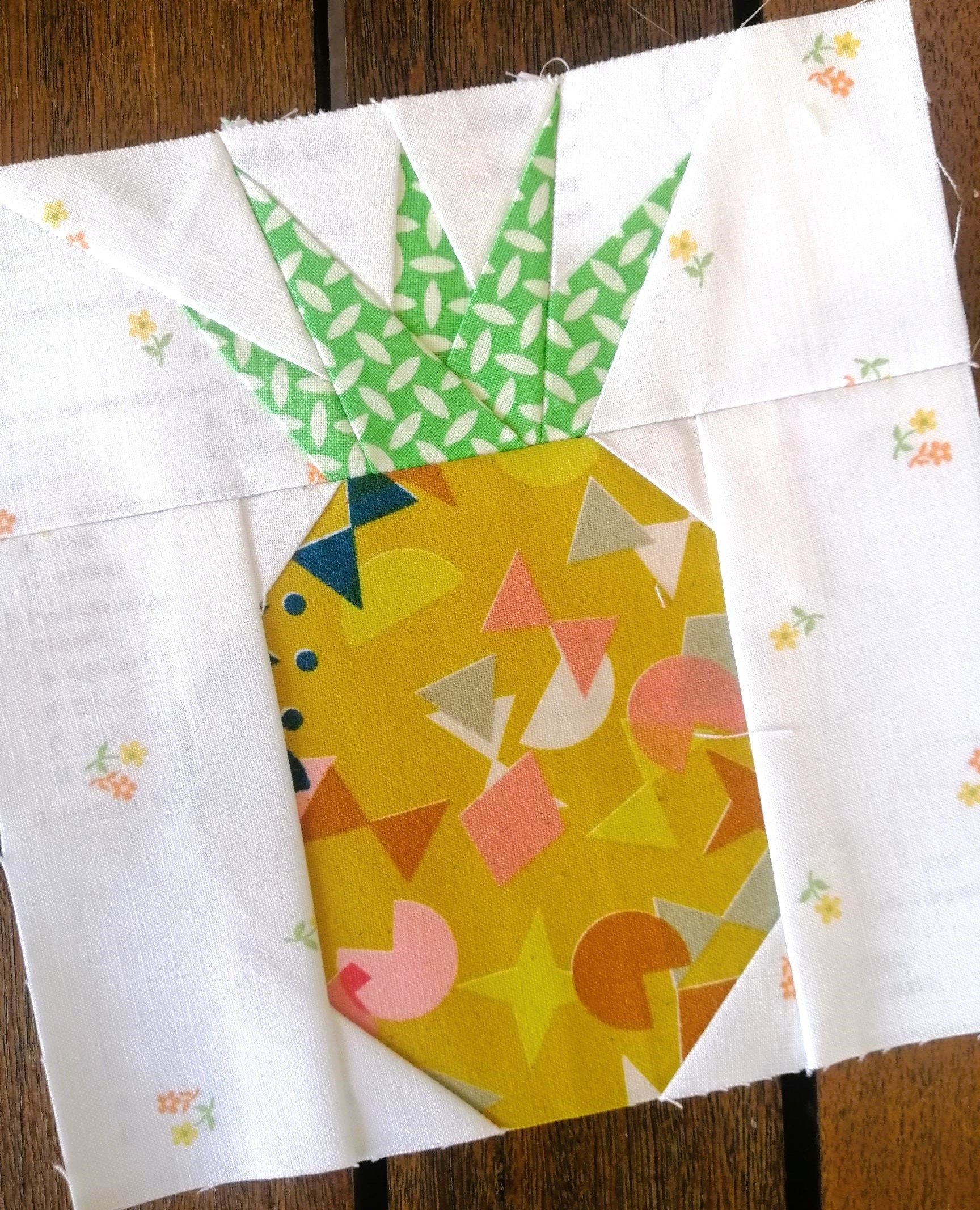 Sweet Pineapple FPP Foundation Paper Piecing quilt block pattern Digital Download