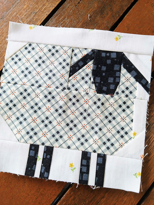Sheep FPP Foundation Paper Piecing quilt block pattern Digital Download