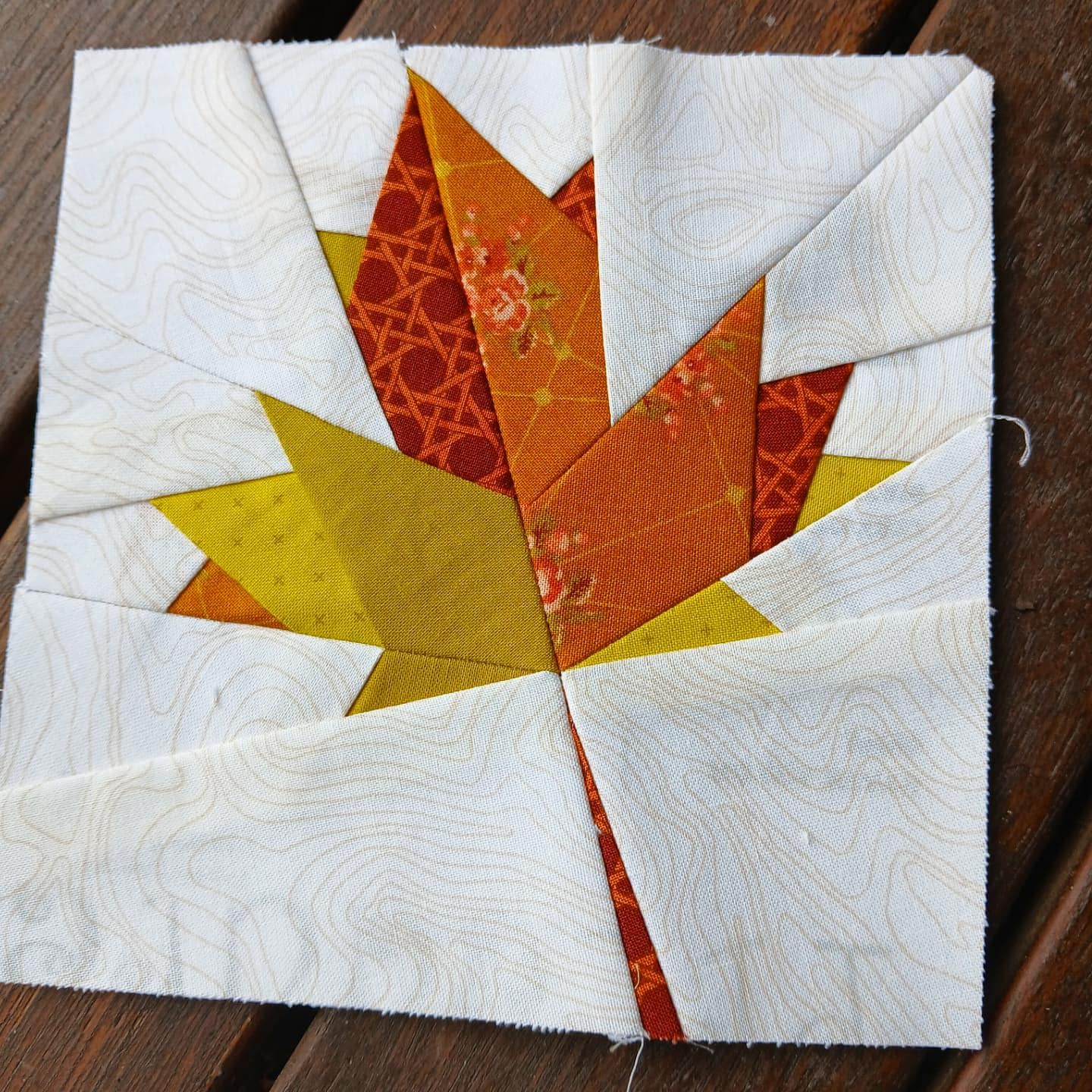Maple Leaf FPP Foundation Paper Piecing quilt block pattern Digital Download