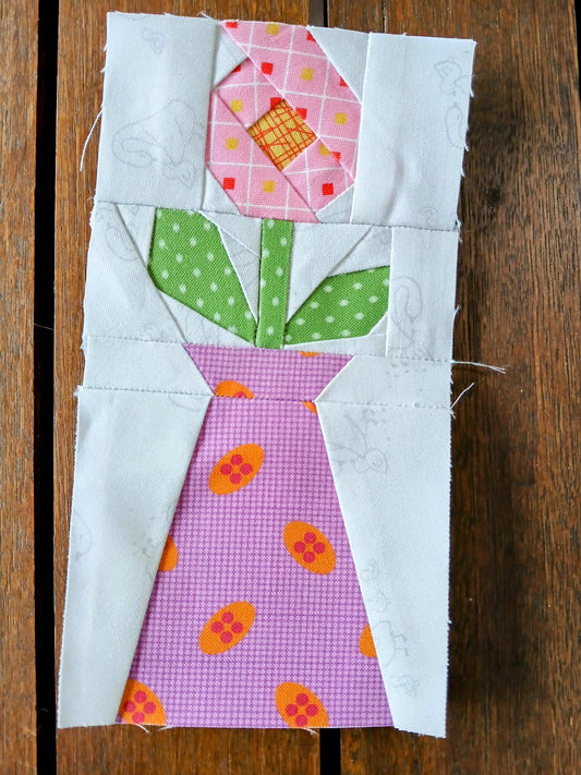 Flower in a Vase FPP Foundation Paper Piecing quilt block pattern Digital Download