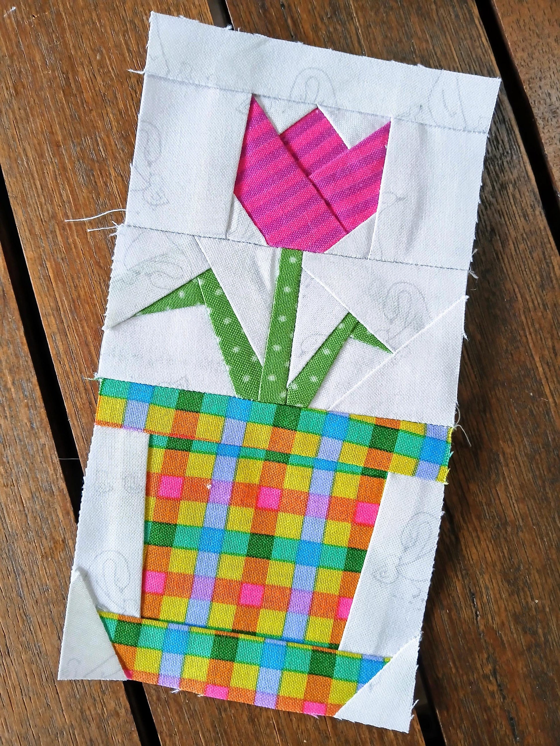 Flower Pot FPP Foundation Paper Piecing quilt block pattern Digital Download