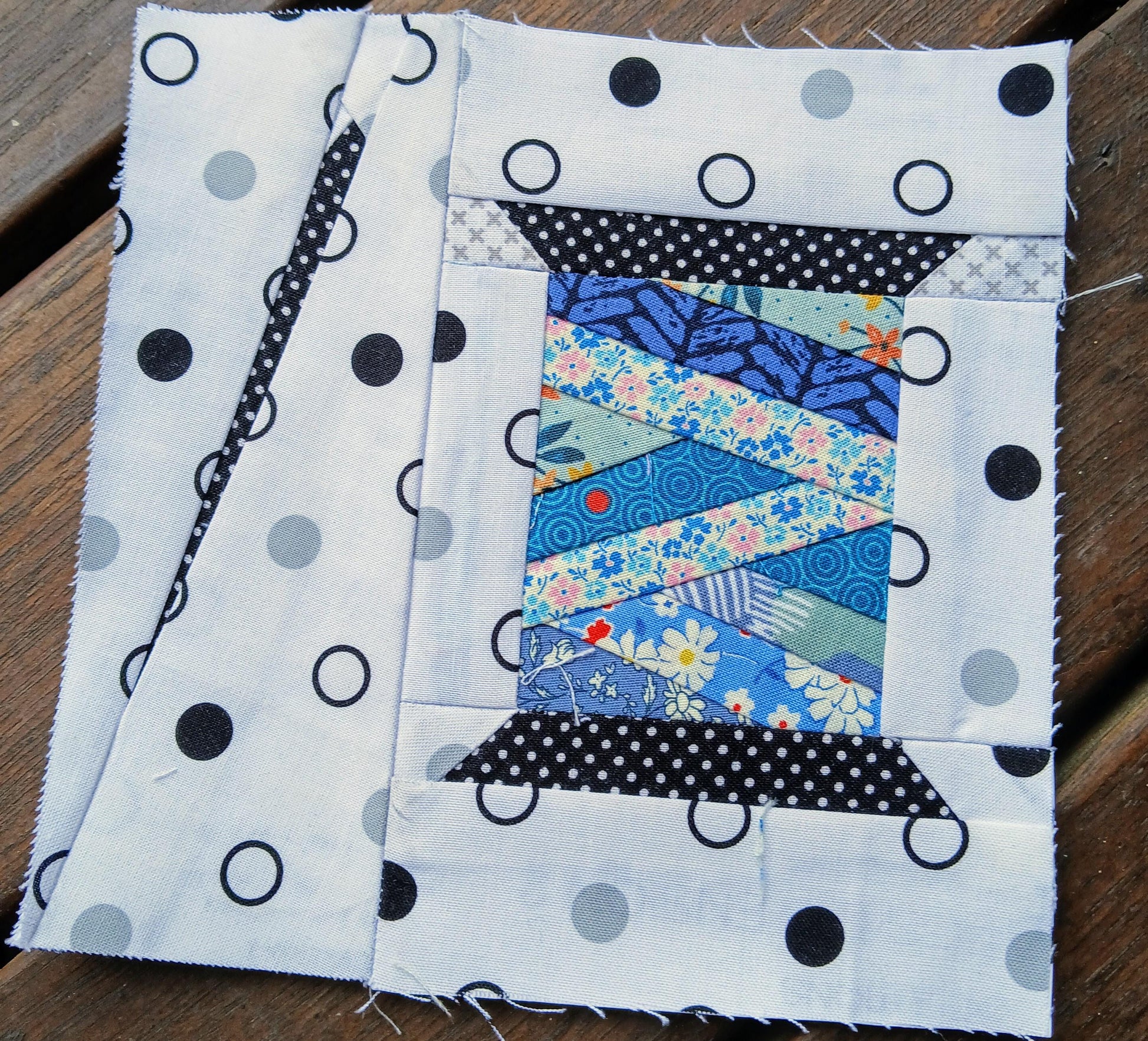 Needle and Spool FPP Foundation Paper Piecing quilt block pattern Digital Download