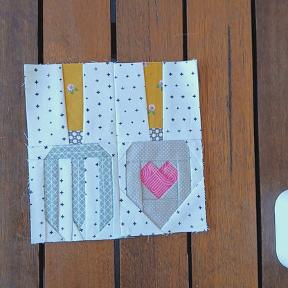 Garden Fork and Trowel Foundation Paper Piecing (FPP) Pattern