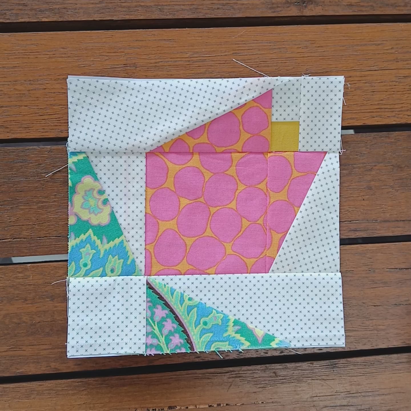 Flower bud foundation paper piecing pattern